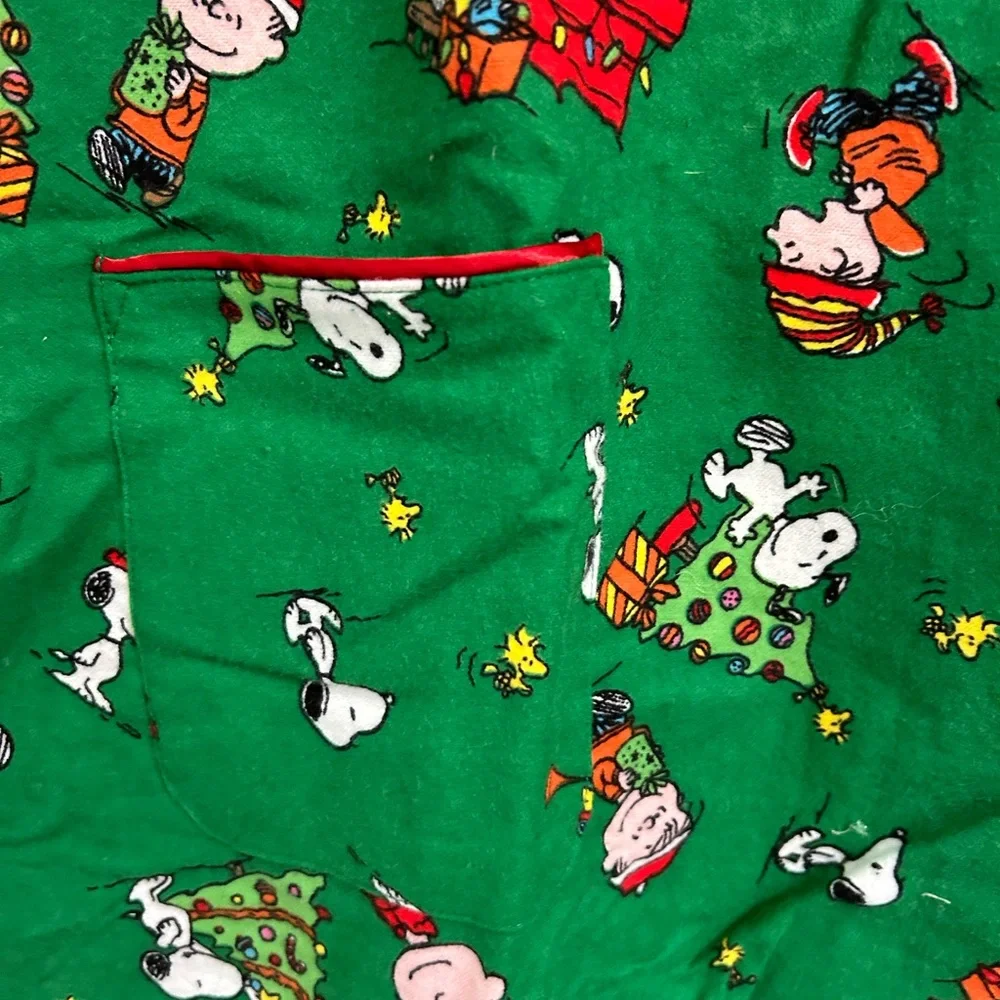 Peanuts/Snoopy Pajamas - Picture 6 of 9